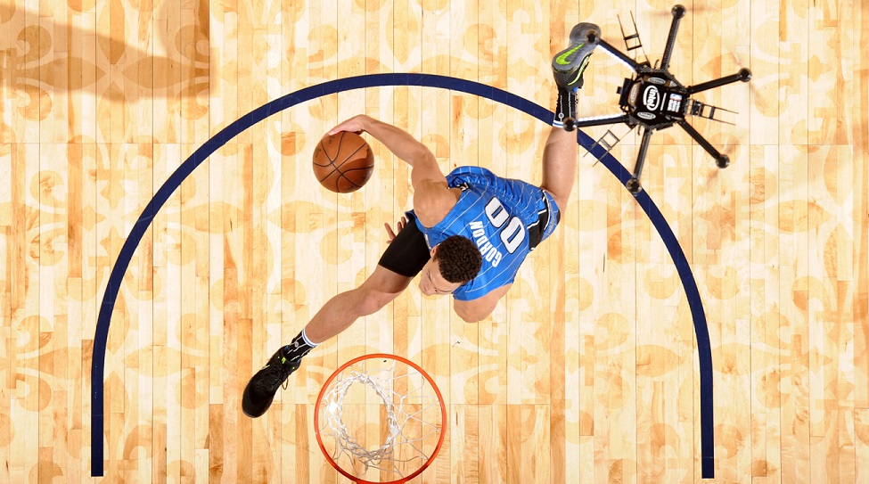 NBA全明星扣籃大賽X無人機(jī)，阿隆·戈登上演最有技術(shù)含量的扣籃｜美通社頭條